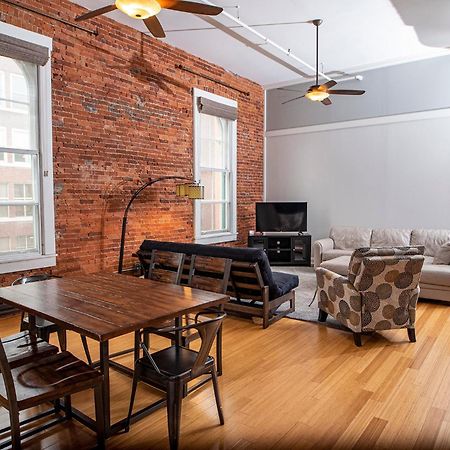 インディアナポリスModern Lofts Next To Georgia St. & Convention Ctr.アパートメント エクステリア 写真