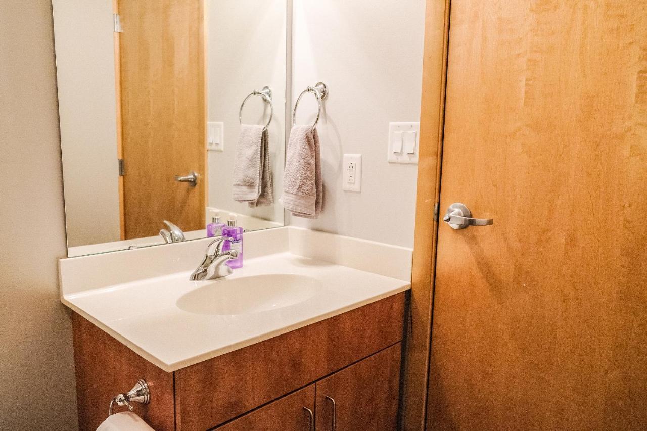 インディアナポリスModern Lofts Next To Georgia St. & Convention Ctr.アパートメント エクステリア 写真