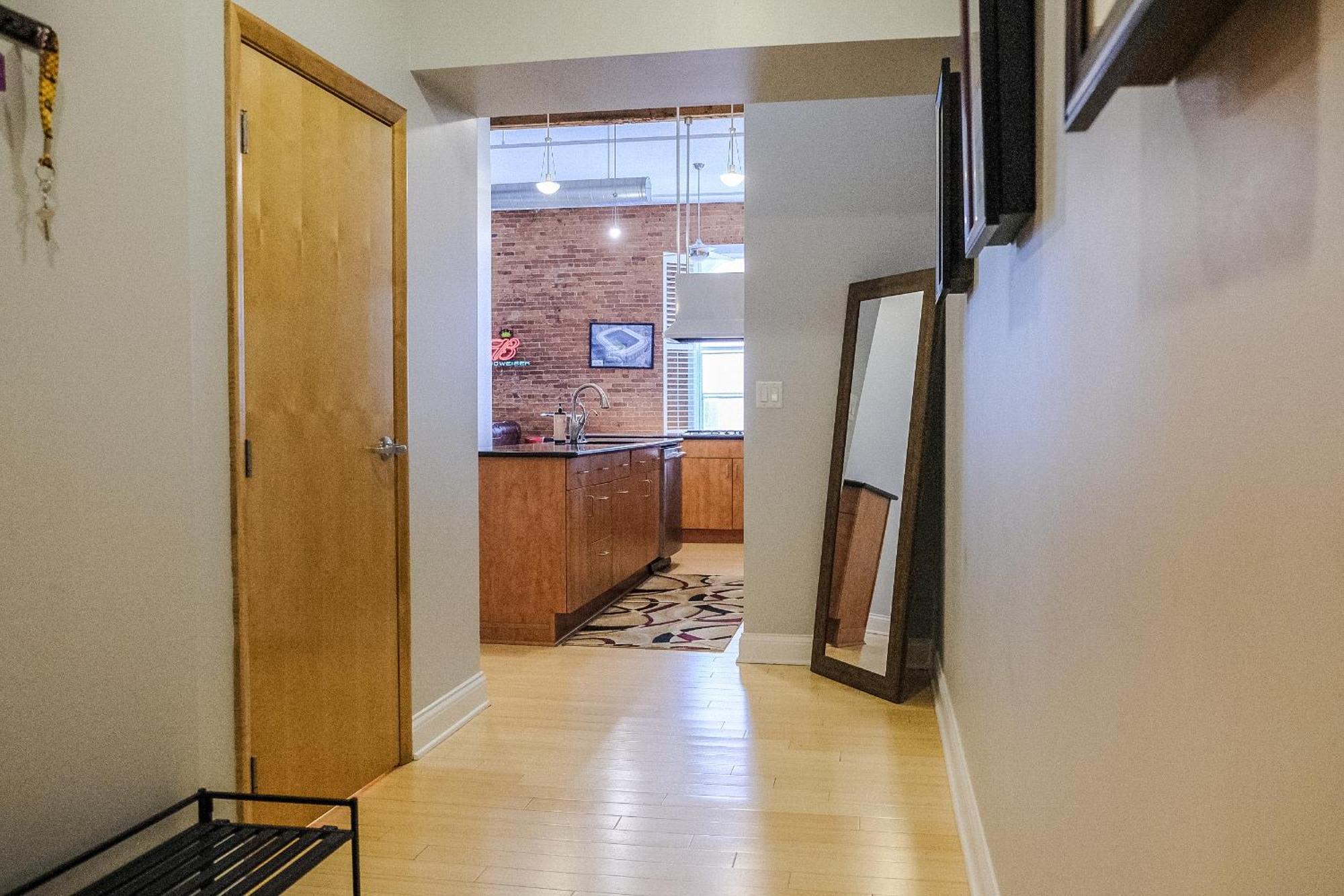 インディアナポリスModern Lofts Next To Georgia St. & Convention Ctr.アパートメント 部屋 写真